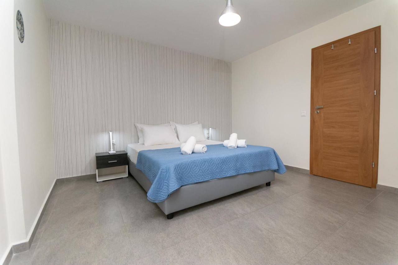 Spacious Fully Equipped 3bd 2bath In The Heart Of With Balconies Ac And Fast Wifi #1 Appartement Héraklion