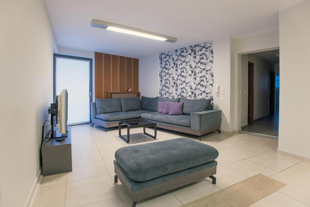 Spacious Fully Equipped 3bd 2bath In The Heart Of With Balconies Ac And Fast Wifi #1 Appartement Héraklion