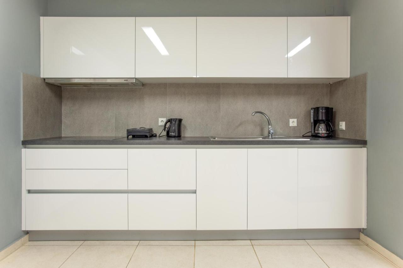 Spacious Fully Equipped 3bd 2bath In The Heart Of With Balconies Ac And Fast Wifi #1 * Héraklion